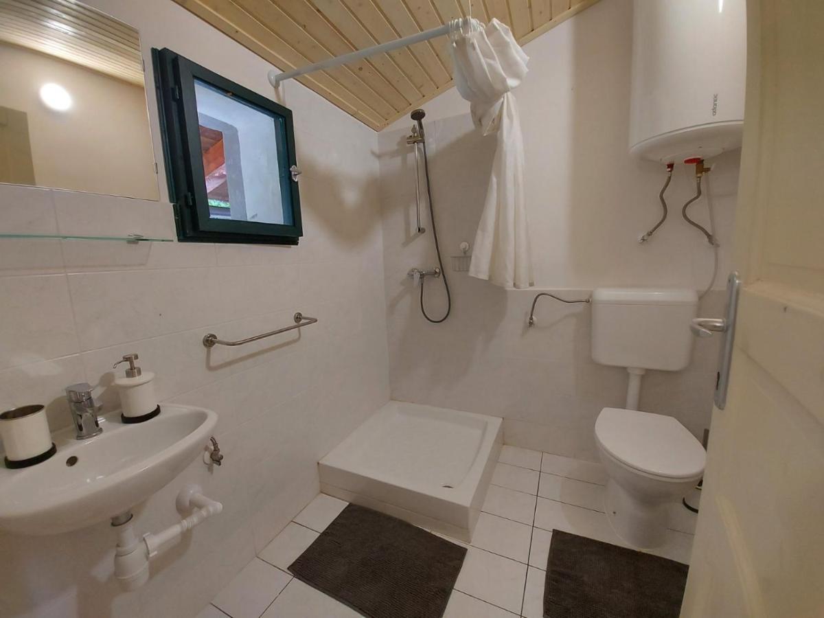 Apartmaji Hedera Komen 外观 照片